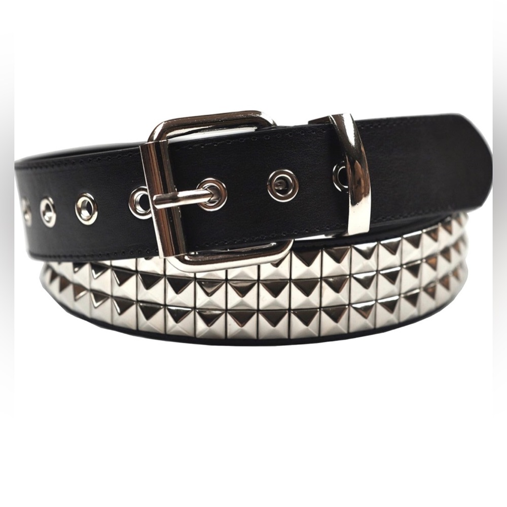 Hot topic triple studded striped metal buckle belt